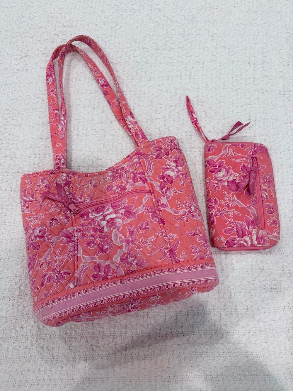 Vera Bradley Hope Toile Tote and Matching Wallet